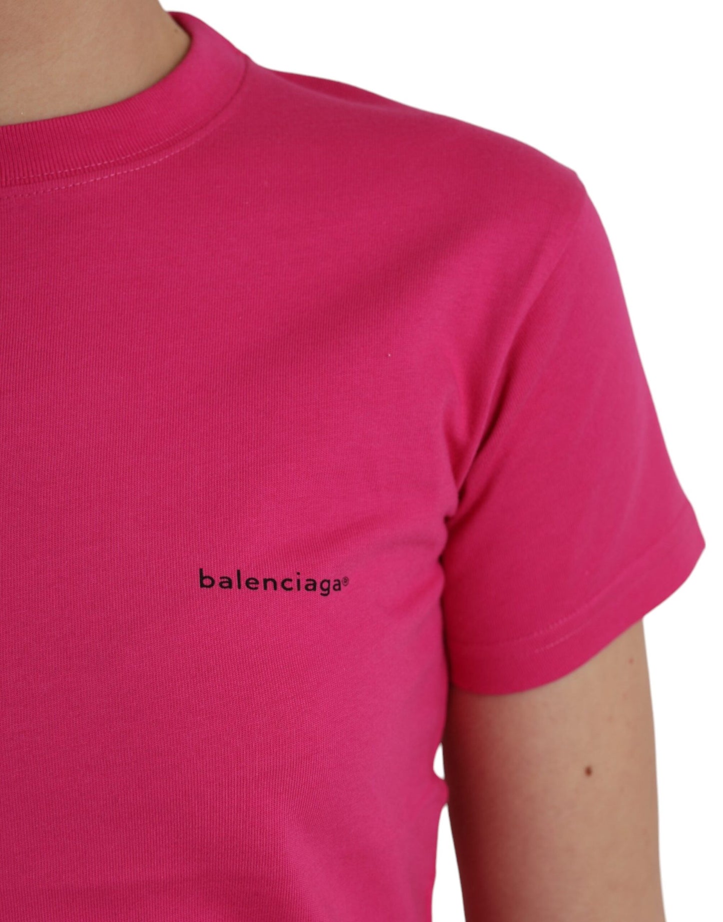 تي شيرت Balenciaga باللون الوردي من القطن برقبة دائرية وأكمام قصيرة
